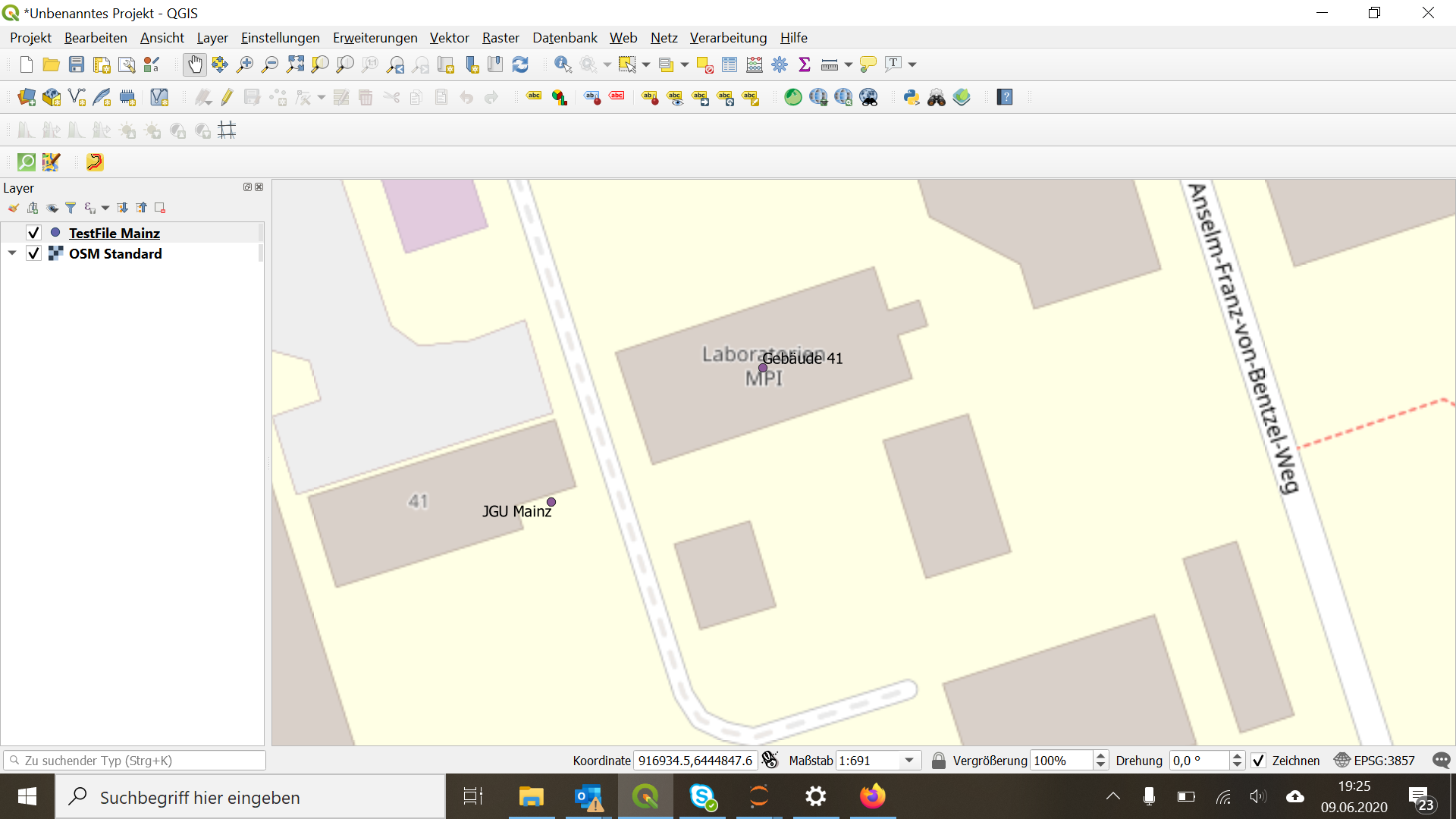 Screenshot 6: Display simple labels on map